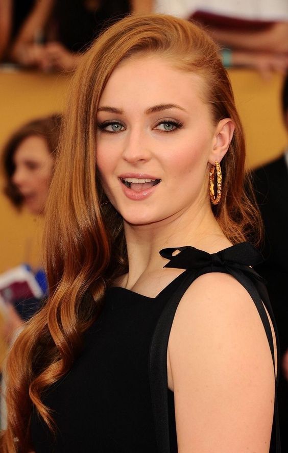 Sophie Turner Stunning