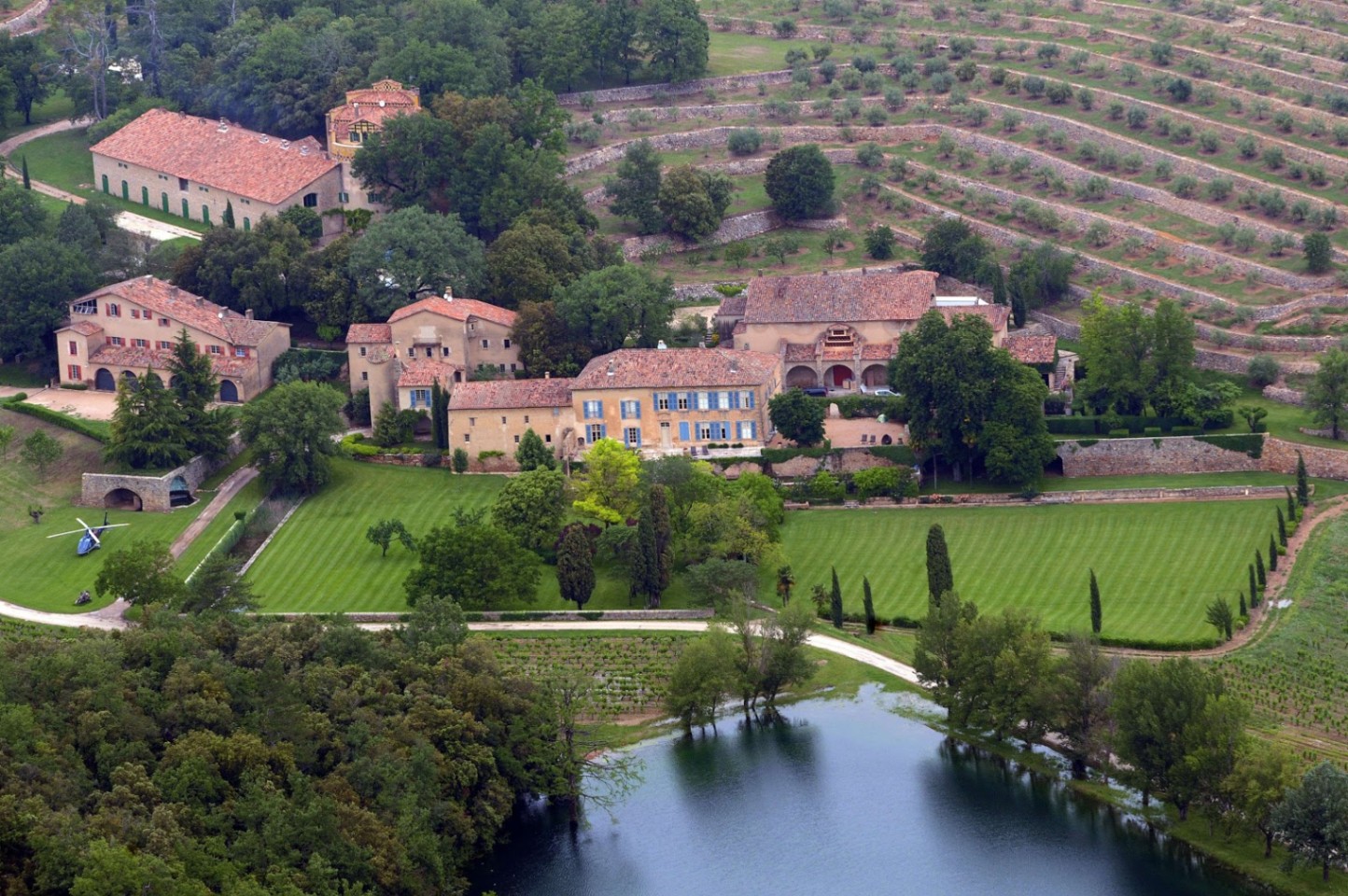 Celebrity Homes: Take A Look Inside Some Of The Most Expensive Houses In The World